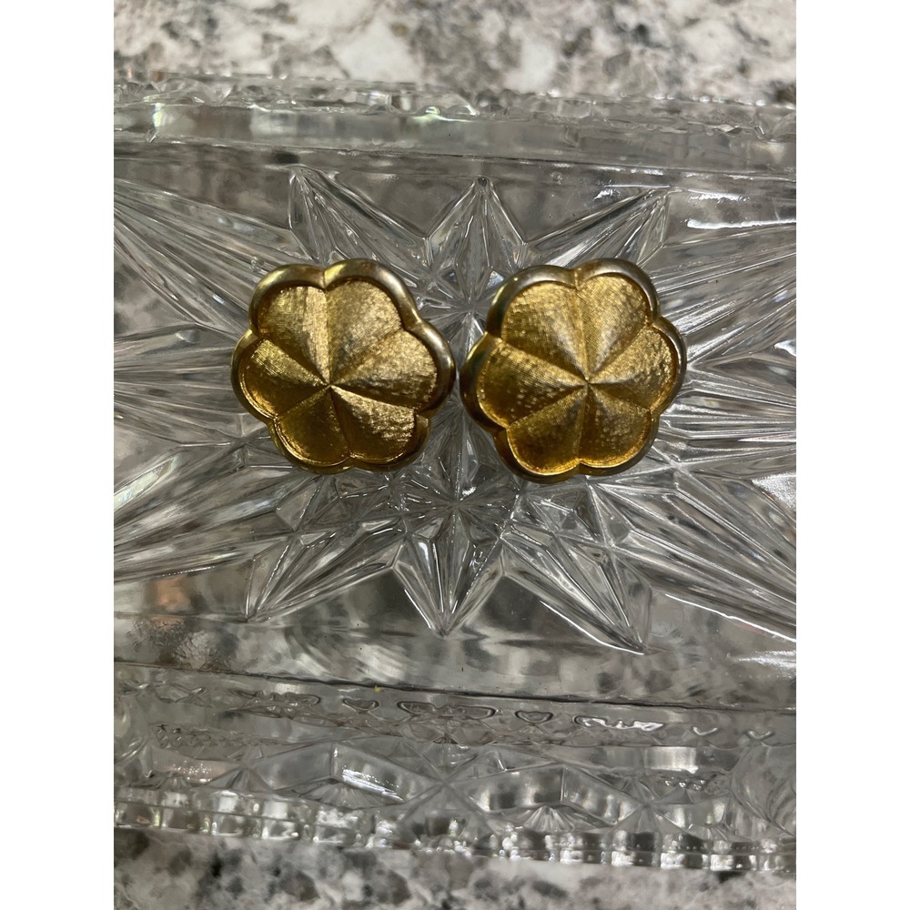 Trifari Vintage Gold Tone Brushed Flower Clover Clip On Earrings Signed 50's